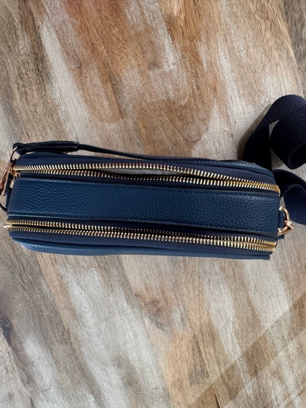 SOLD! SOLD! Jen & Co Sky Dual Zip Crossbody w/ Slip Pocket - Picture 3 of 8